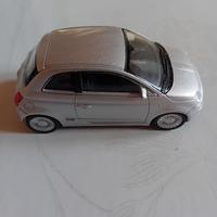 Modellino die cast Fiat Nuova 500