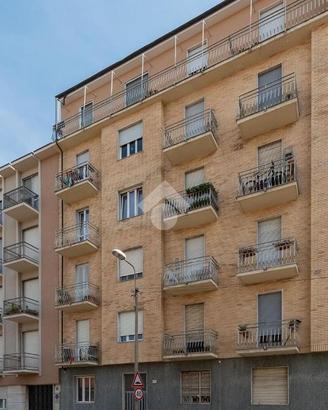 2 LOCALI A TORINO