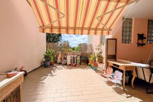 Ampia terrazza a livello, cantina e p.auto