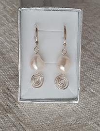 Orecchini in argento 925 e perla naturale 