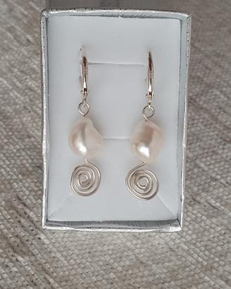 Orecchini in argento 925 e perla naturale 