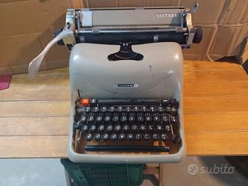 Macchina da scrivere 