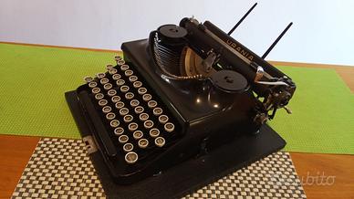 Macchina da scrivere Urania Made in Germany 1930'