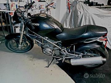 Ducati Monster 600 Dark 2001 - The last DESMO