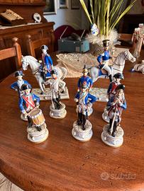 Set di n. 9 statuine in porcellana ESSETRE