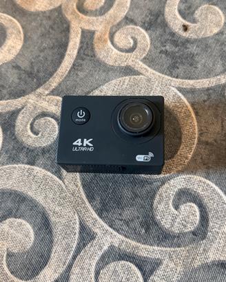 Action Cam 4K Ultra HD WiFi, completa di accessori