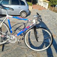 Bici da strada sportiva