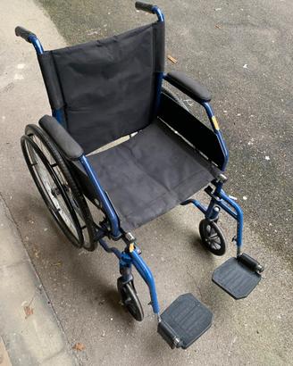 Sedia a rotelle per disabili