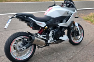 BMW F 900 XR