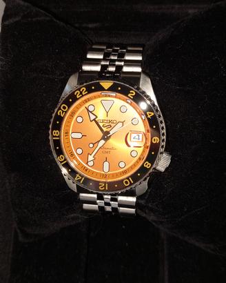 SEIKO 5 GMT