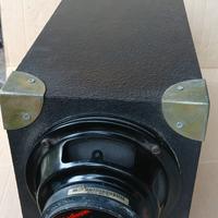 Subwoofer auto