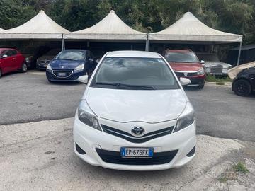 TOYOTA Yaris 1.0 5 porte ACTIVE