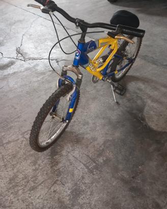 bici mountain bike ,per bambini, compres di rotel