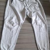 pantaloni grigi tuta