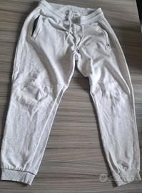 pantaloni grigi tuta