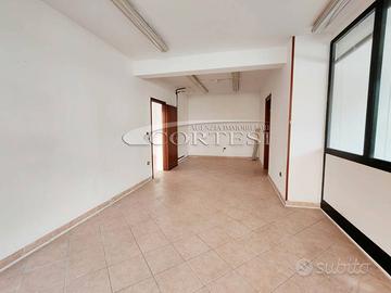 Locale Commerciale/Ufficio mq 70 PSC/136