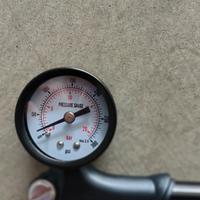 Pompa sospensione anteriore posteriore MTB