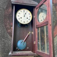 Antico orologio a pendolo