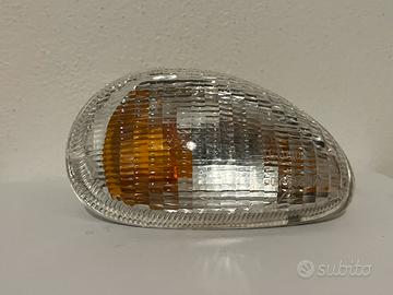 Freccia anteriore destra Piaggio vespa ET4 - 125