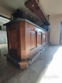 bancone bar realizzato a mano