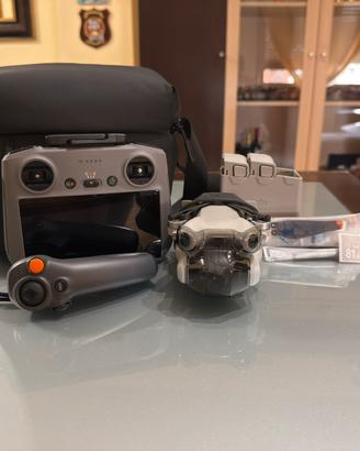 Drone DJI Mini 4 Pro Fly More Combo, 750€