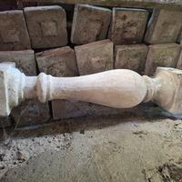 colonnine di cemento 