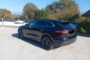 Jaguar F Pace 