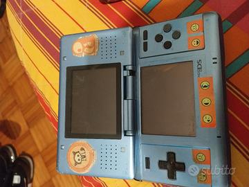 gameboy nintendo DS con Pokemon rosso fuoco 
