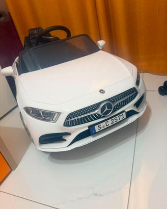 Auto elettrica con telecomando