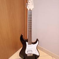 chitarra elettrica Yamaha con amplificatore 