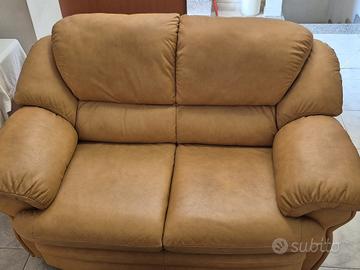 divano in pelle 