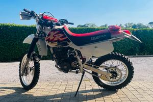 Honda XR 600 Dall’Ara 1990 restaurata