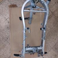 telaio bmw f650cs scarver del 2003 targato