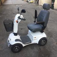 Scooter elettrico per anziani o disabili