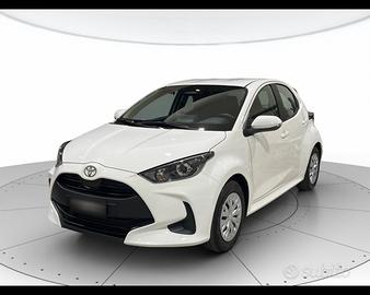 TOYOTA Yaris 1.5h Active e-CVT