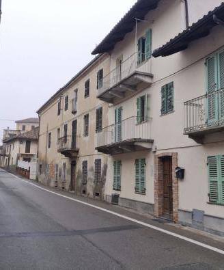 Immobile in asta di 162 m² con 5 locali e box auto