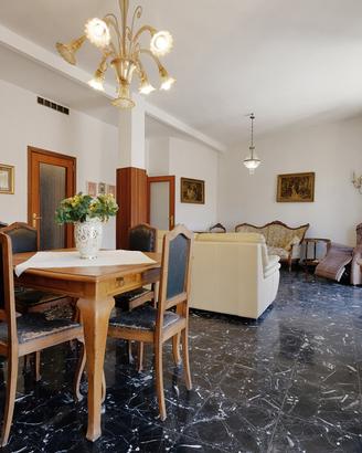 Palazzo / Edificio a Teulada