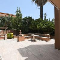 Cagliari, via Parigi villa prestigiosa, giardino