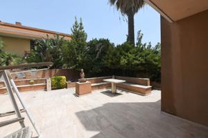 Cagliari, via Parigi villa prestigiosa, giardino