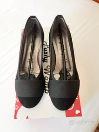 Scarpe scamosciate n. 35 nuove