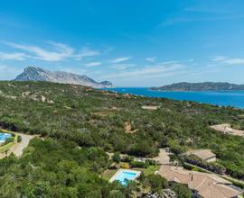 Villa a Punta Molara con piscina