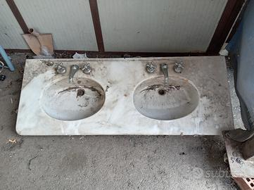lavandino doppio in marmo di Carrara 