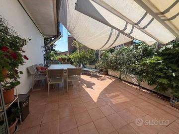 Casa indipendente di 268 m² con più di 5 locali e 