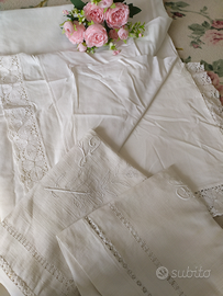Copricuscini+ lenzuola ricamati VINTAGE /corredo