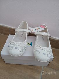 Ballerine bianche nuove n. 30