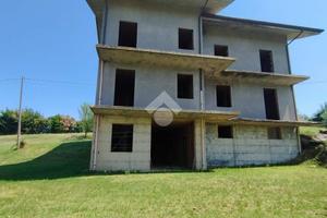 CASA INDIPENDENTE A BORGHI