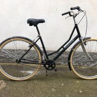 Bici da donna ricondizionata con forcella cromata