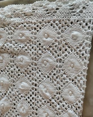 copriletto vintage in cotone tipo uncinetto 