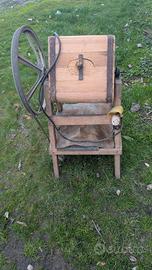 Zangola antica per burro 