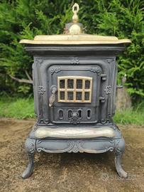 stufa a legna in ghisa vintage